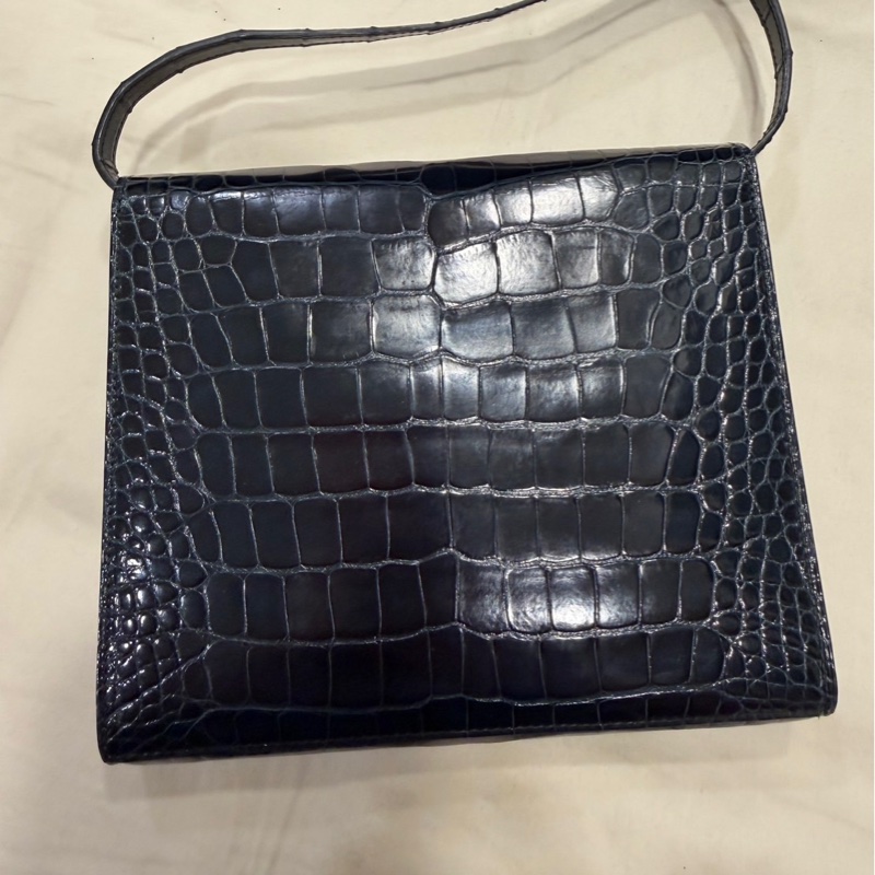 年終獎金犒賞珍愛🉐🧧HERMÈS 愛馬仕 珍貴稀有鱷魚皮Clic 16 □ 最保值經典黑色金扣-13