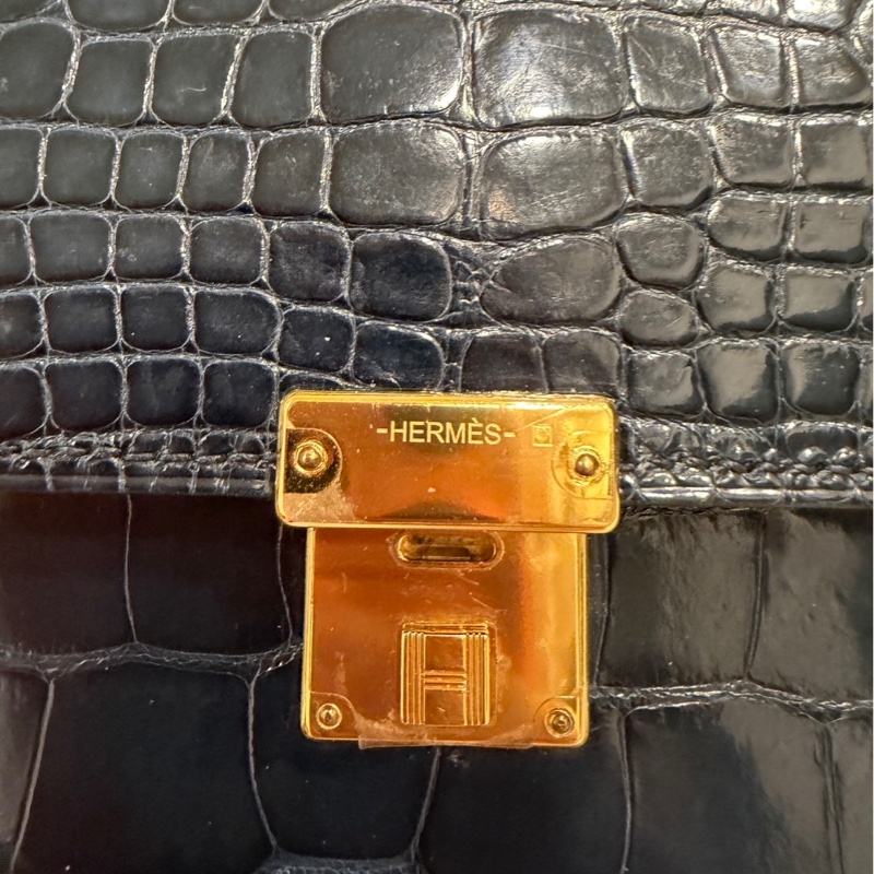 年終獎金犒賞珍愛🉐🧧HERMÈS 愛馬仕 珍貴稀有鱷魚皮Clic 16 □ 最保值經典黑色金扣-30