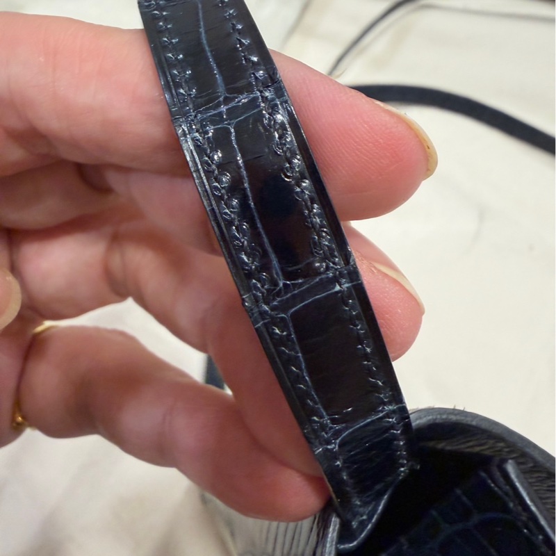 年終獎金犒賞珍愛🉐🧧HERMÈS 愛馬仕 珍貴稀有鱷魚皮Clic 16 □ 最保值經典黑色金扣-41