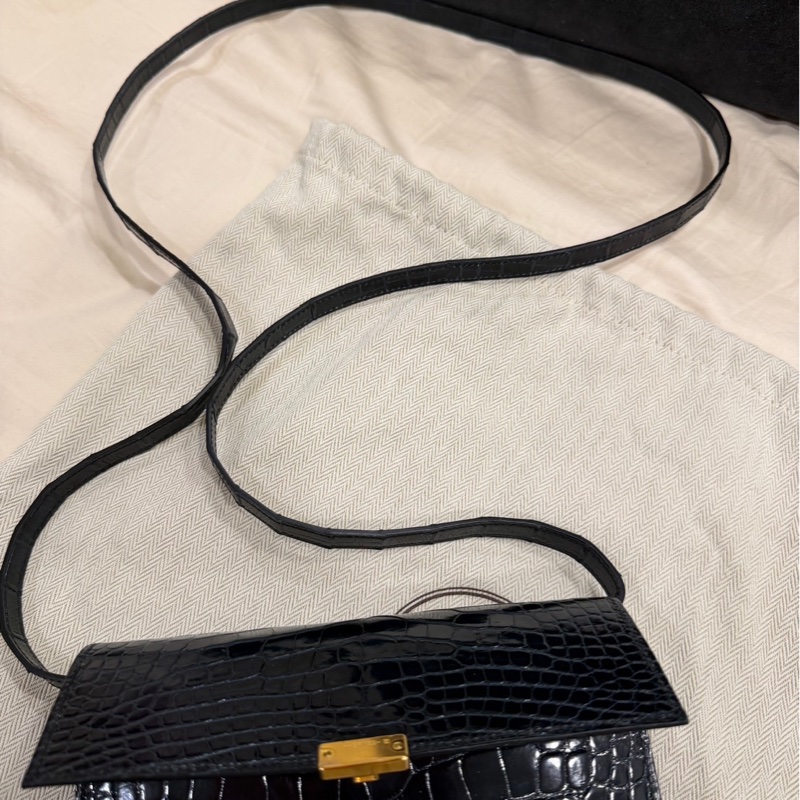 年終獎金犒賞珍愛🉐🧧HERMÈS 愛馬仕 珍貴稀有鱷魚皮Clic 16 □ 最保值經典黑色金扣-6