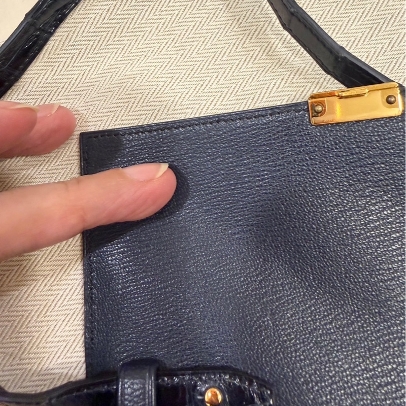 年終獎金犒賞珍愛🉐🧧HERMÈS 愛馬仕 珍貴稀有鱷魚皮Clic 16 □ 最保值經典黑色金扣-33