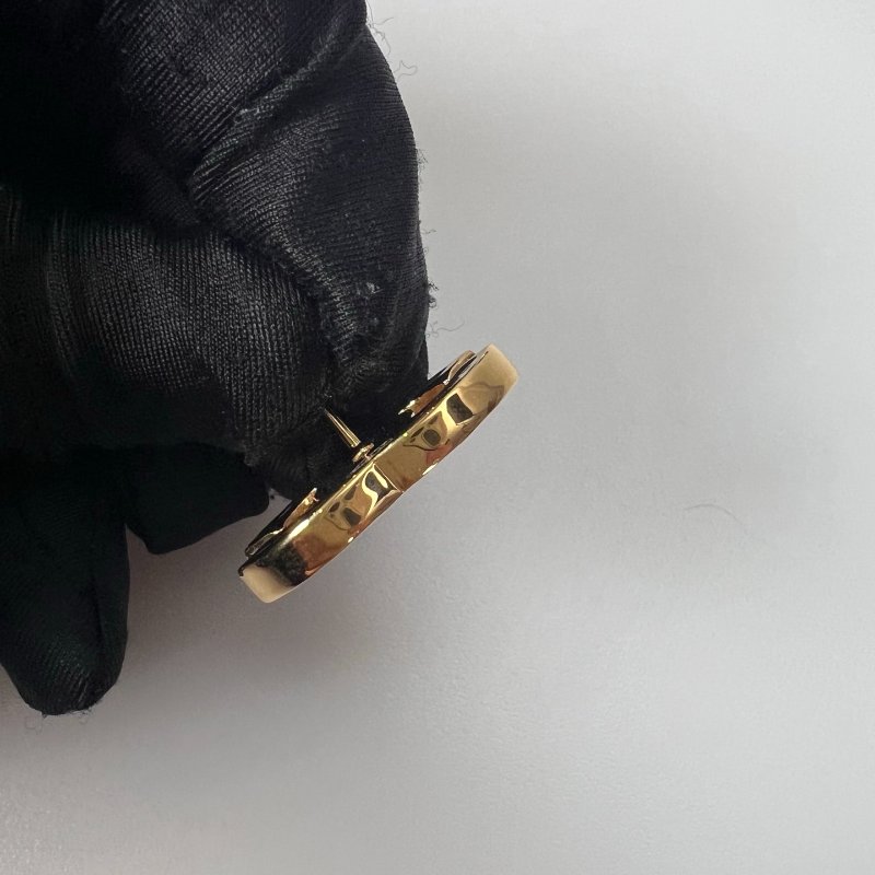 CHANEL 白大理石紋大雙C耳環 B23/A-5