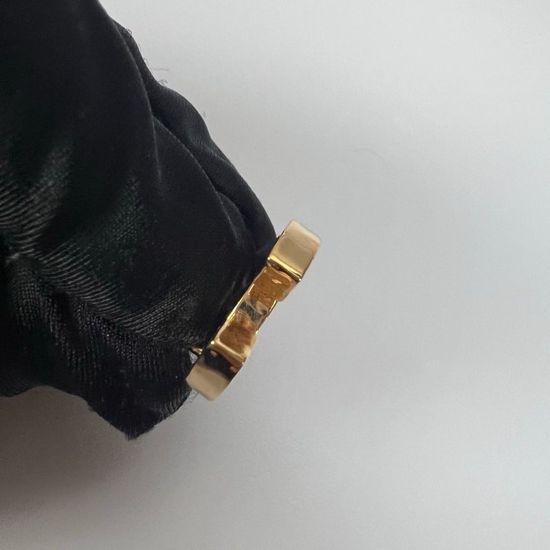 CHANEL 白大理石紋大雙C耳環 B23/A-7