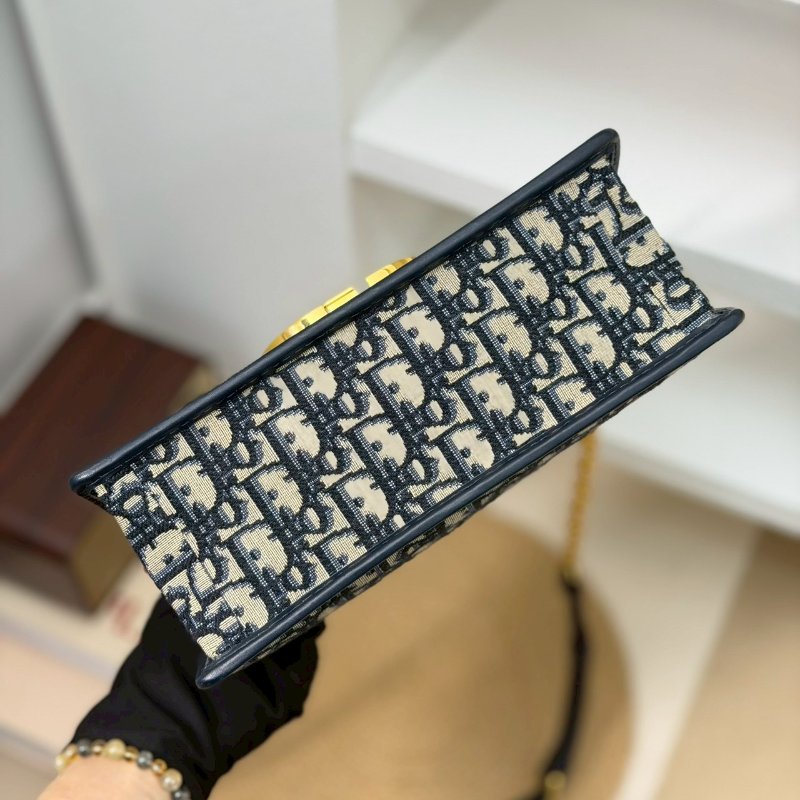 (挑戰全網最甜甜😜)🏷Dior 迪奧.30 Montaigne 蒙田鏈帶包 中號/客人寄賣-12