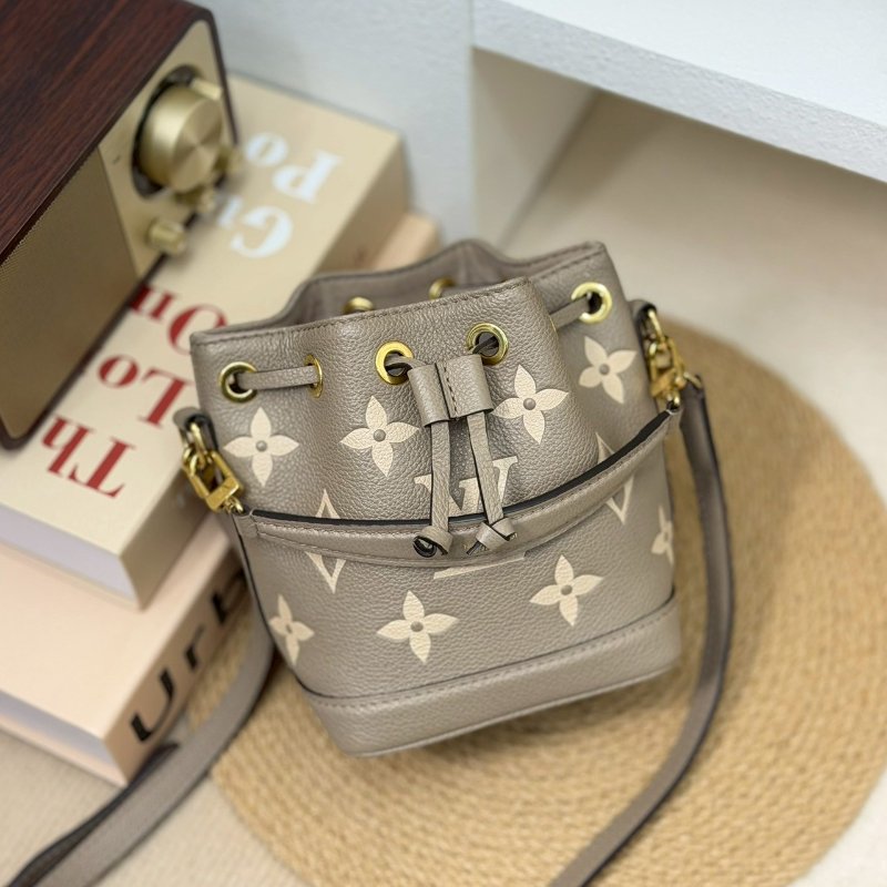 （每次上架都被秒殺！請把握❤️‍🔥）🏷LV 路易威登．Nano Noe 雙色迷你水桶包 M46291 芯片款-0