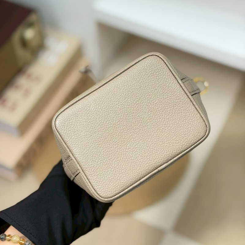 (每次上架都被秒殺!請把握❤️🔥)🏷LV 路易威登.Nano Noe 雙色迷你水桶包 M46291 芯片款-12