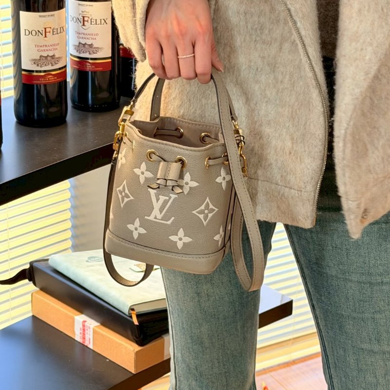 (每次上架都被秒殺!請把握❤️🔥)🏷LV 路易威登.Nano Noe 雙色迷你水桶包 M46291 芯片款-21