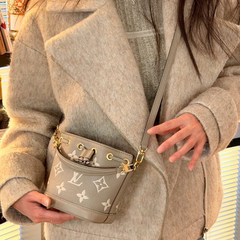 (每次上架都被秒殺!請把握❤️🔥)🏷LV 路易威登.Nano Noe 雙色迷你水桶包 M46291 芯片款-22