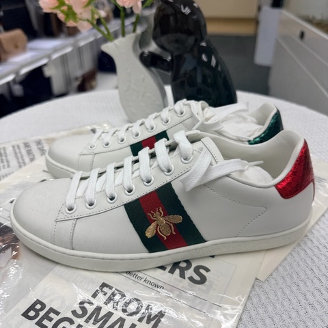 gucci小蜜蜂 35 37 41  好價💰