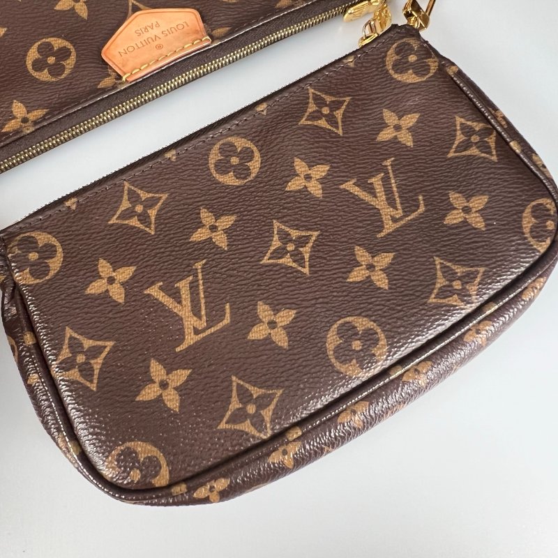 LV M44813 綠背帶老花五合一包-6