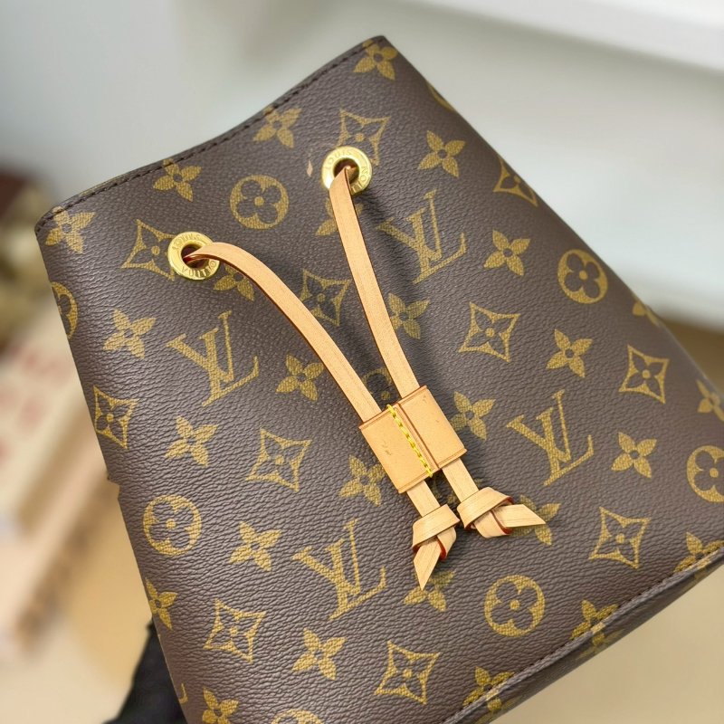 🏷LV 路易威登．Neonoe BB 老花水桶包 M46581 芯片款-12