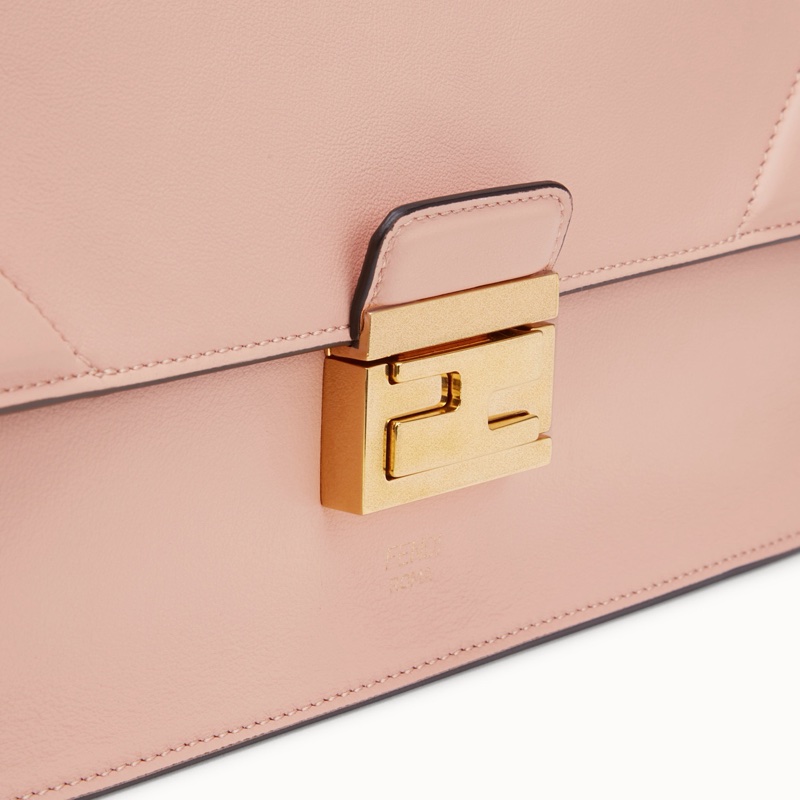 Fendi 女士 KAN U單肩包均碼碼長：25cm、寬：10cm、高：18.5cm-4