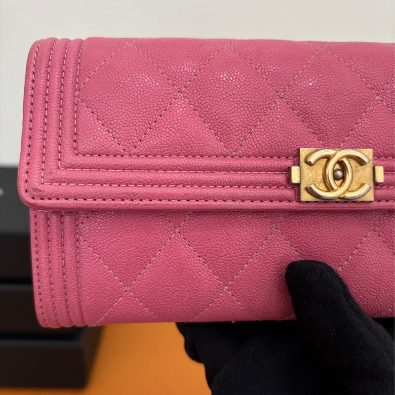 BOY CHANEL 掀蓋式長夾 小牛皮 金口 粉色-1
