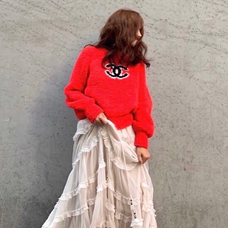 Chanel 雪地秀場泰迪毛桃紅色雙C大logo毛衣-1