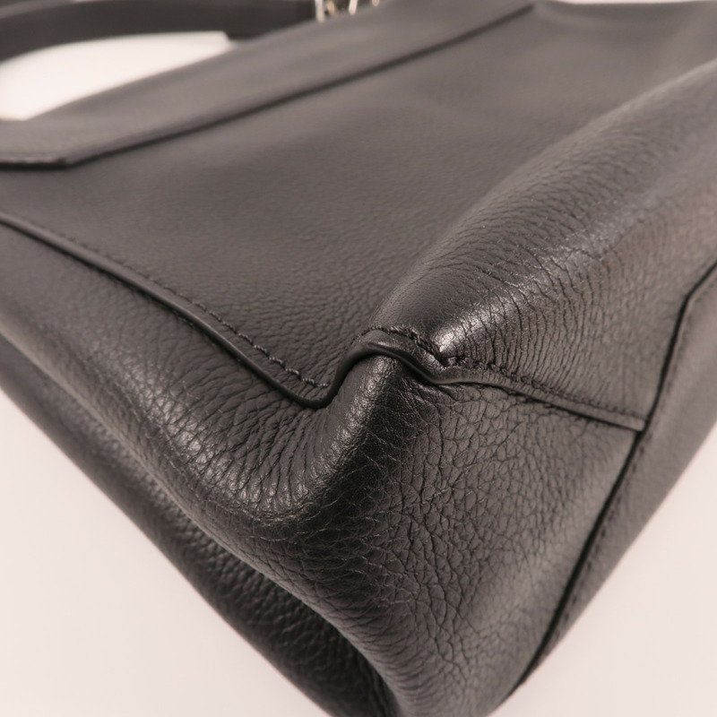 LOUIS VUITTON 牛皮皮革Lock Me II銀扣手挽肩背兩用袋-7