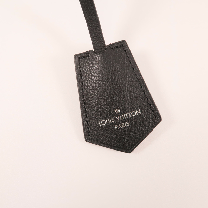 LOUIS VUITTON 牛皮皮革Lock Me II銀扣手挽肩背兩用袋-9