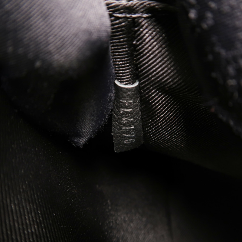 LOUIS VUITTON 牛皮皮革Lock Me II銀扣手挽肩背兩用袋-15