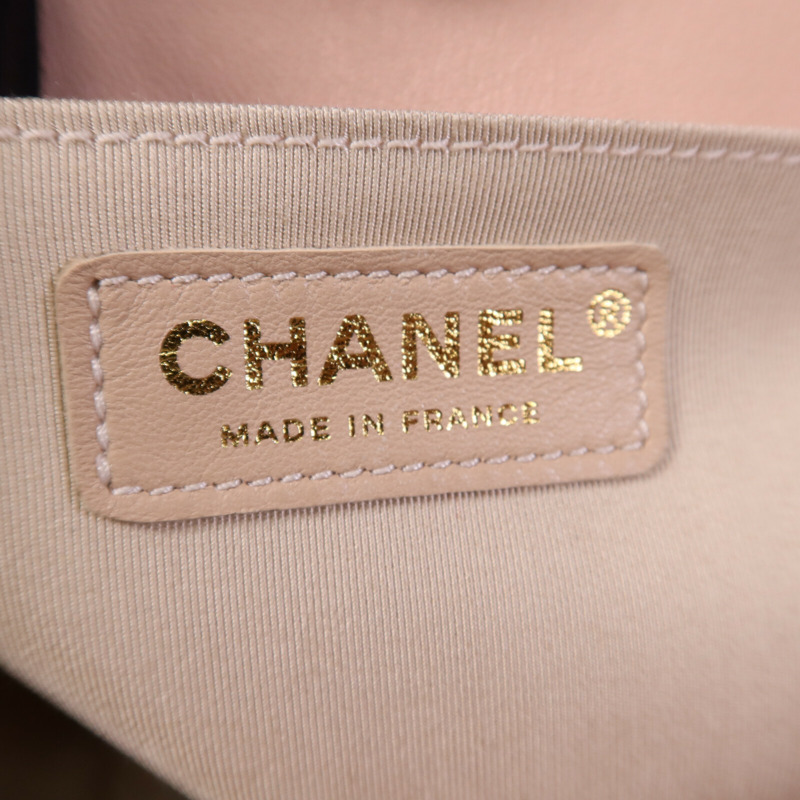 CHANEL 漆皮皮革Boy 25金扣鏈帶肩背袋-5