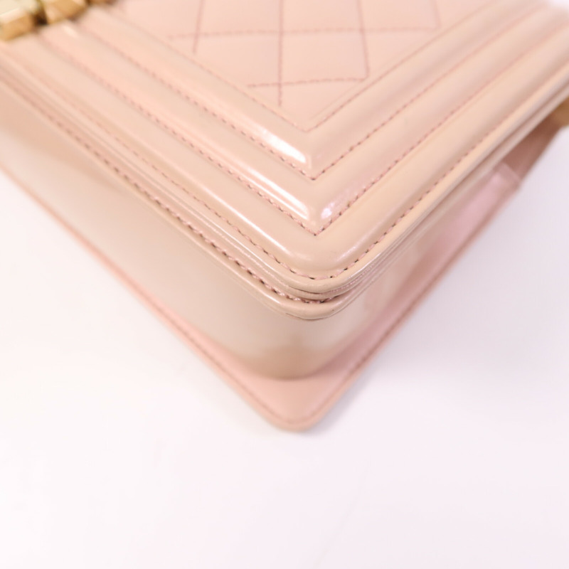 CHANEL 漆皮皮革Boy 25金扣鏈帶肩背袋-8