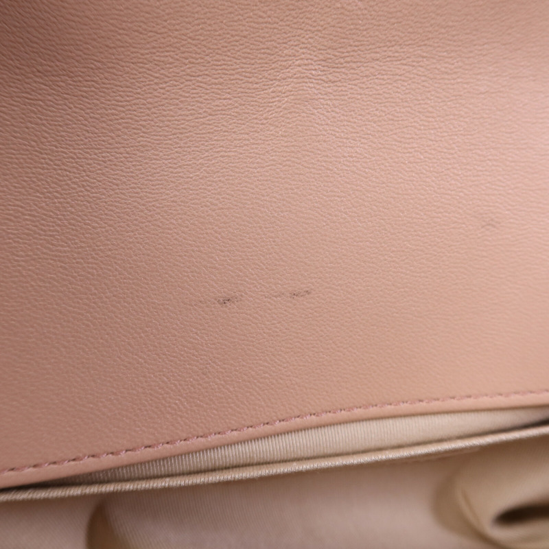 CHANEL 漆皮皮革Boy 25金扣鏈帶肩背袋-13