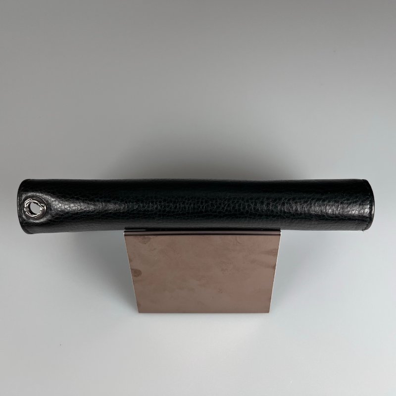 Chrome Hearts 黑皮革鐵牌對開長夾-5