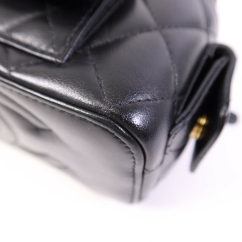 CHANEL 羊皮皮革Vanity Case金扣鏈帶肩背袋-10