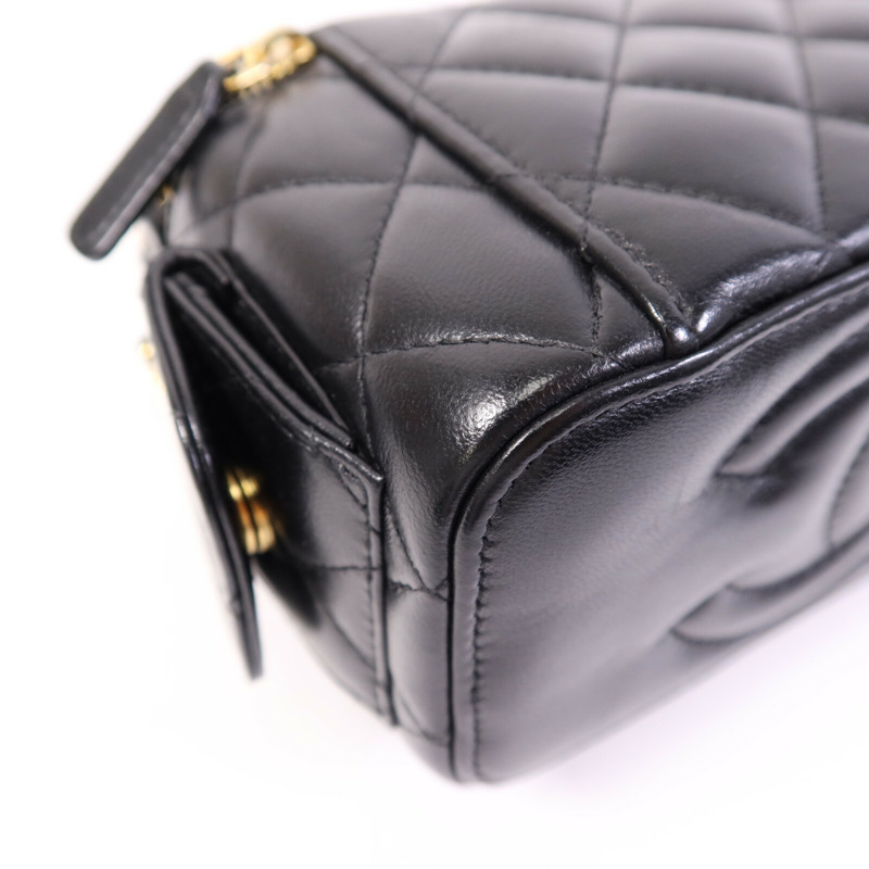 CHANEL 羊皮皮革Vanity Case金扣鏈帶肩背袋-13