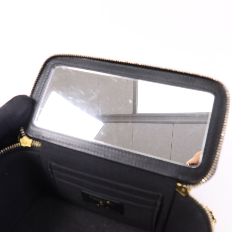 CHANEL 羊皮皮革Vanity Case金扣鏈帶肩背袋-14