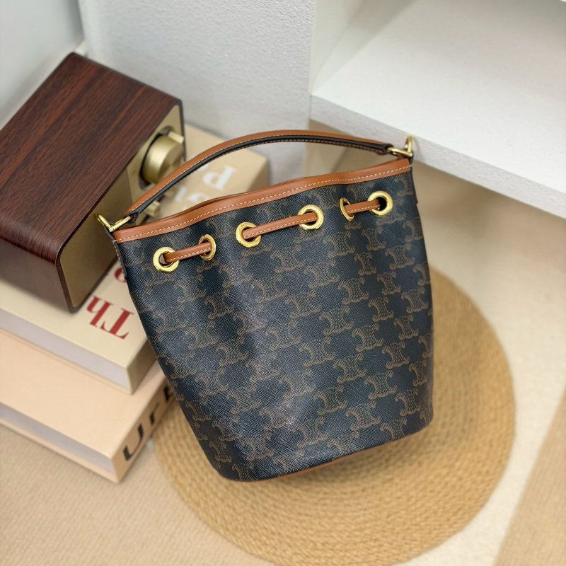 (全新未使用、適合送禮✨)🏷Celine 瑟琳.Teen Clara 老花水桶包-1