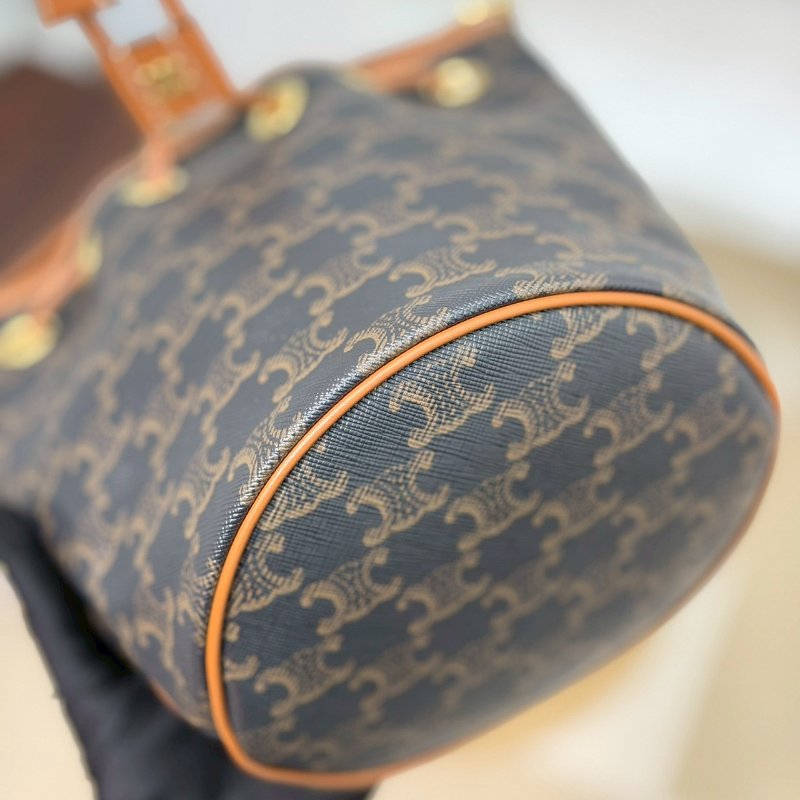 (全新未使用、適合送禮✨)🏷Celine 瑟琳.Teen Clara 老花水桶包-6