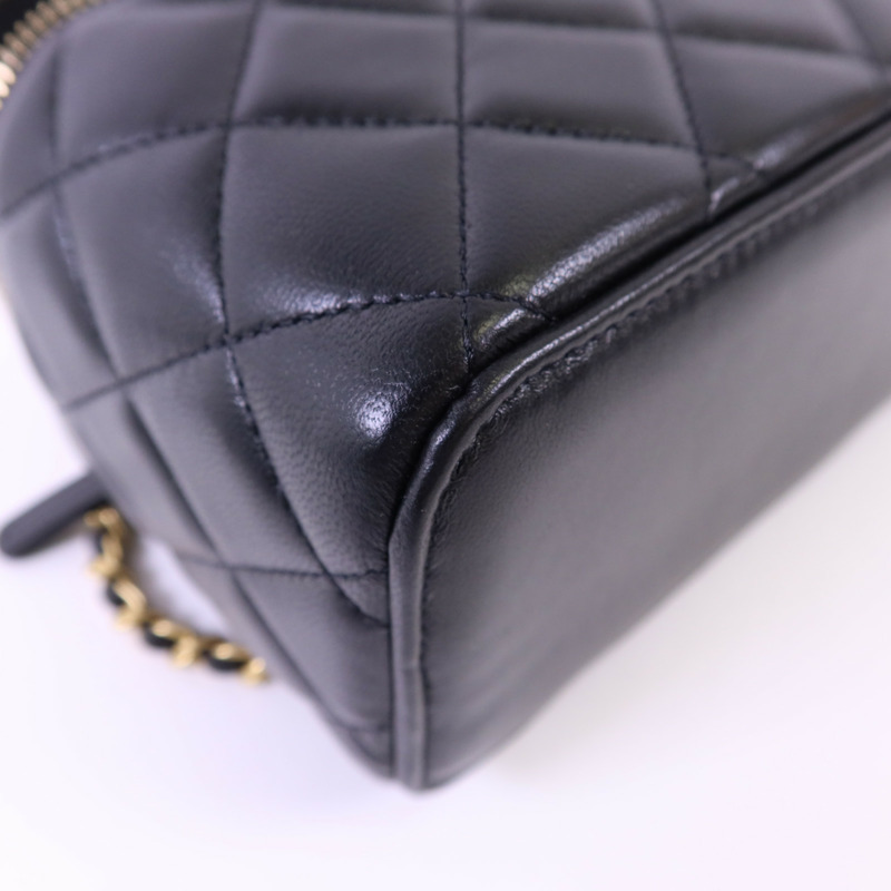 CHANEL 羊皮皮革Vanity Case金扣手挽肩背兩用袋-12
