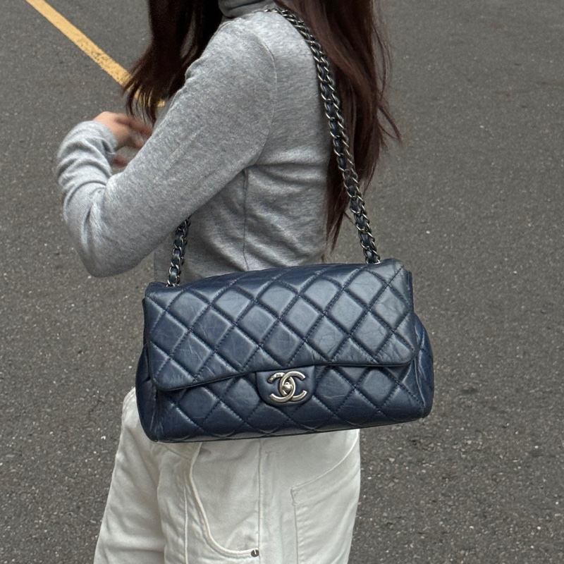 【極新🎁】 Chanel CF 香奈兒 抓皺牛皮 斜背包(專櫃263,300)-4