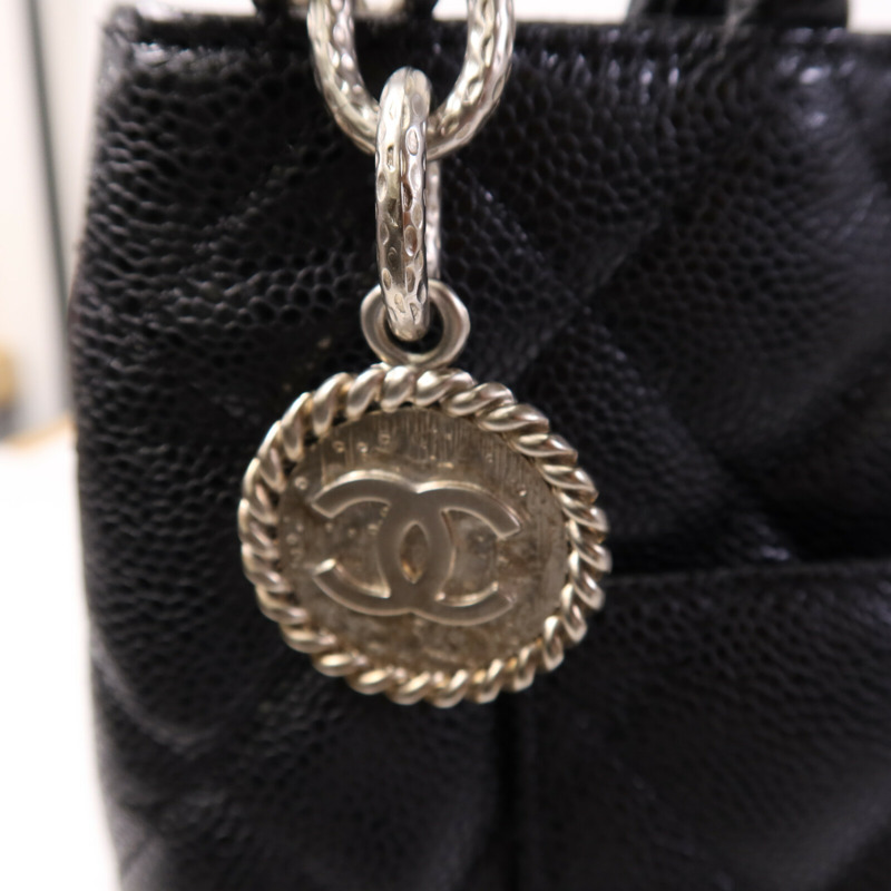 CHANEL 牛皮皮革Medallion Tote銀扣手挽袋-6