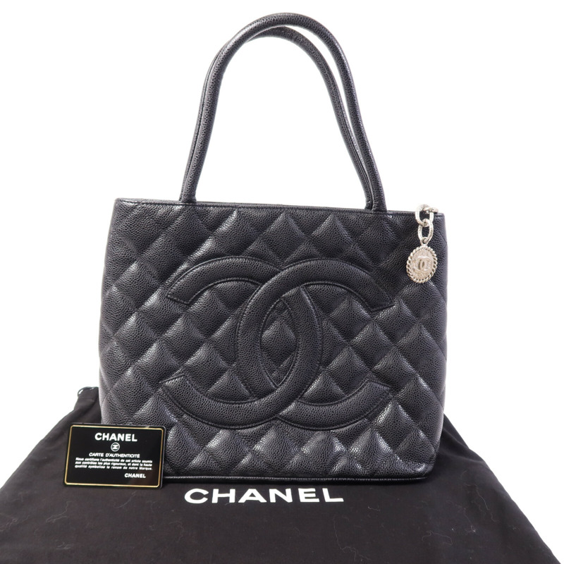 CHANEL 牛皮皮革Medallion Tote銀扣手挽袋-9