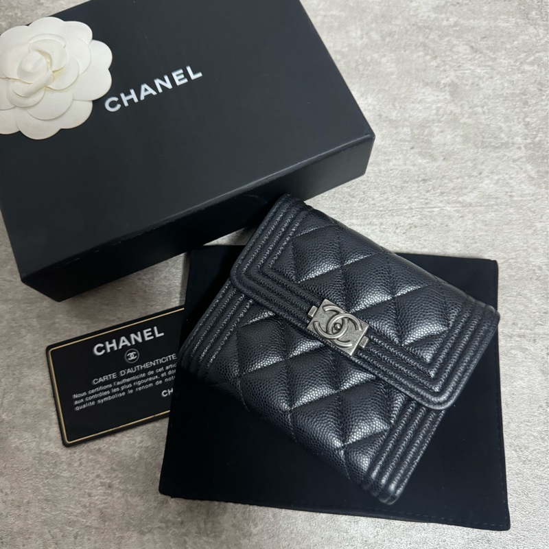 正品 Chanel boy 經典短夾黑銀-2