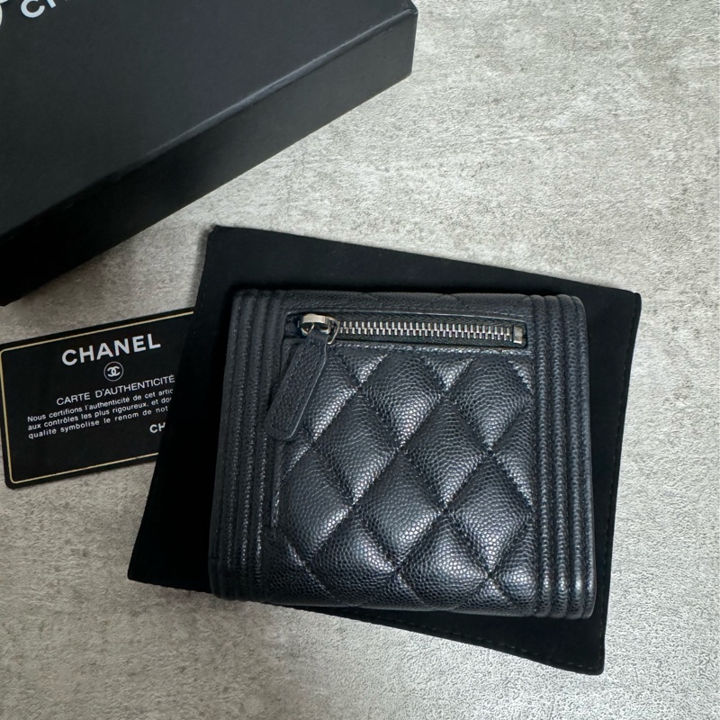 正品 Chanel boy 經典短夾黑銀-3
