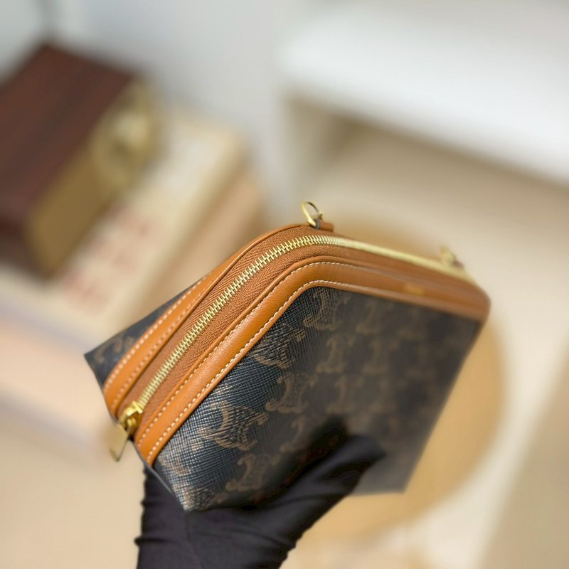 (全新未使用、全配、送禮沒問題😍)🏷Celine 瑟琳.Mini 貝殼包 新款-8