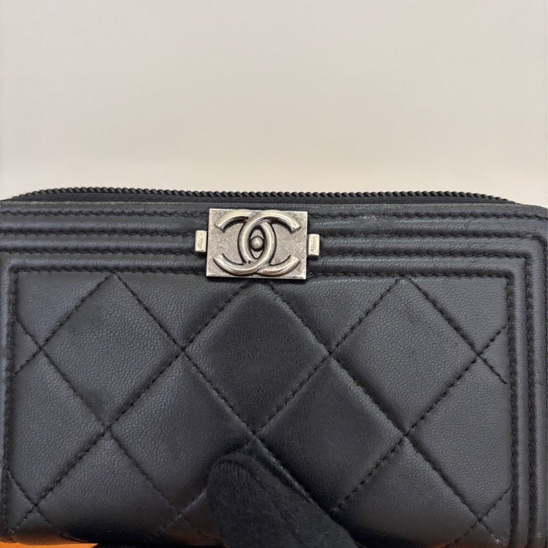 🔹 BOY CHANEL 菱格拉鍊中夾｜黑色-8