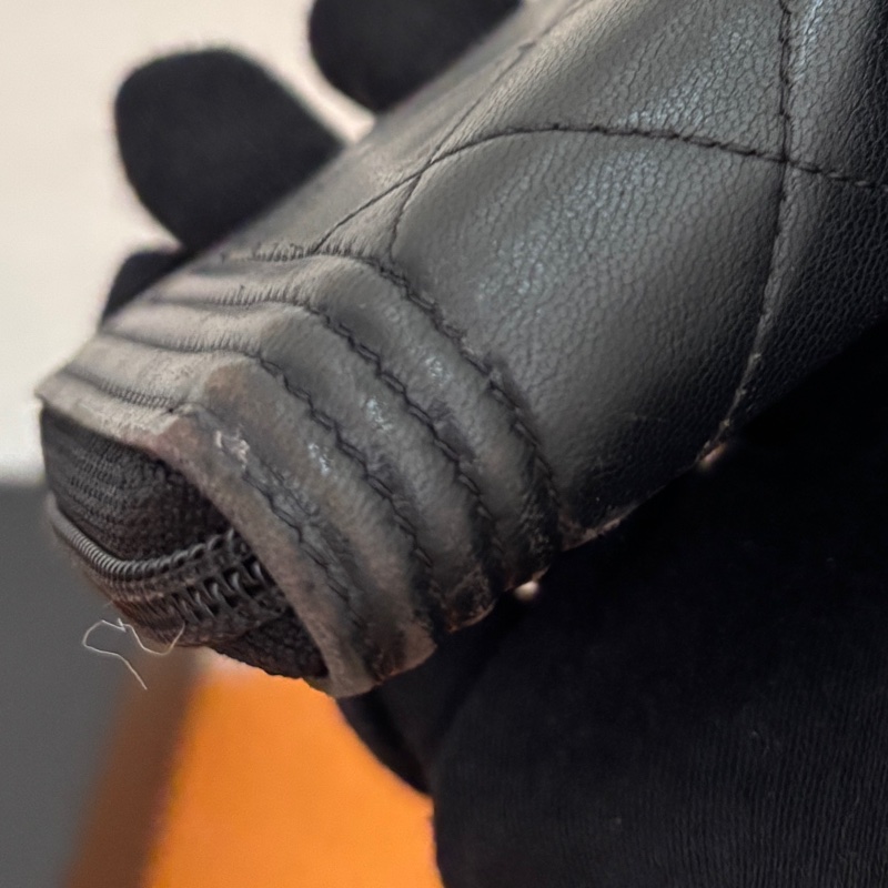 🔹 BOY CHANEL 菱格拉鍊中夾｜黑色-11