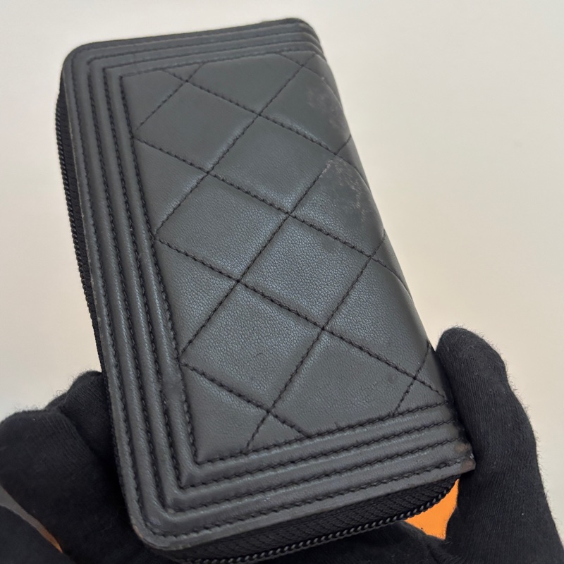 🔹 BOY CHANEL 菱格拉鍊中夾｜黑色-12