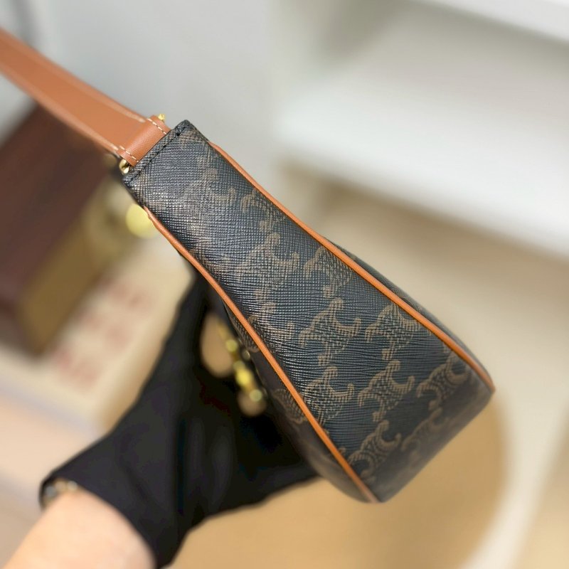 (真的很美🥹買它不會後悔!)🏷Celine 瑟琳.Ava Triomphe 老花腋下包 新款-2