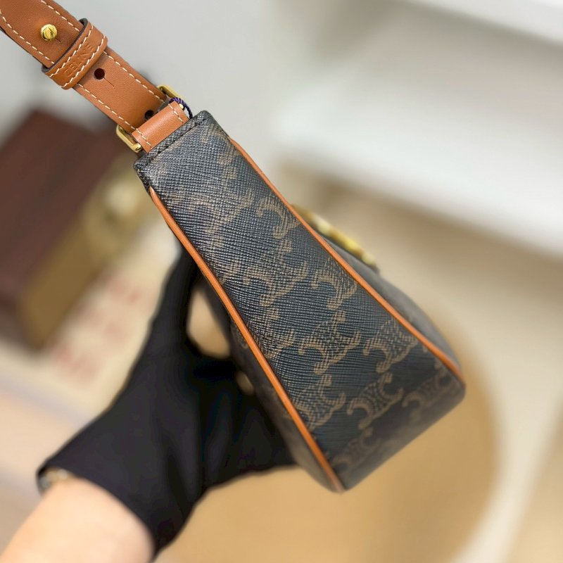 (真的很美🥹買它不會後悔!)🏷Celine 瑟琳.Ava Triomphe 老花腋下包 新款-3