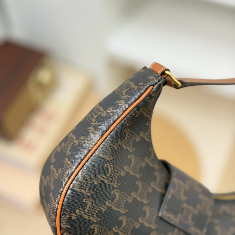 (真的很美🥹買它不會後悔!)🏷Celine 瑟琳.Ava Triomphe 老花腋下包 新款-10