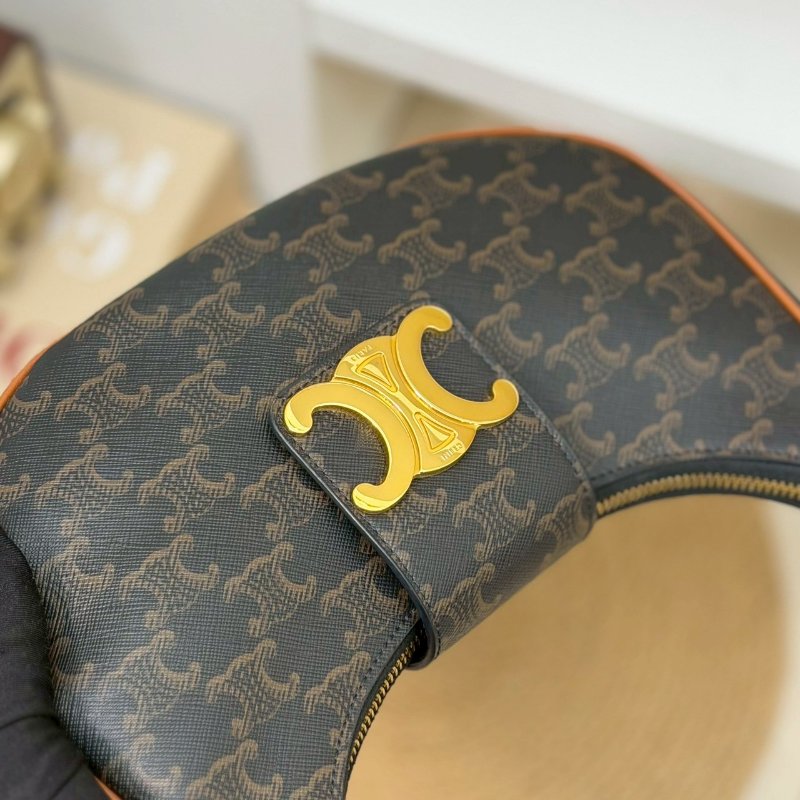 (真的很美🥹買它不會後悔!)🏷Celine 瑟琳.Ava Triomphe 老花腋下包 新款-16