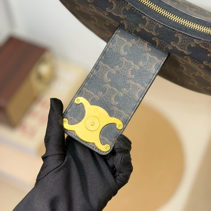 (真的很美🥹買它不會後悔!)🏷Celine 瑟琳.Ava Triomphe 老花腋下包 新款-19