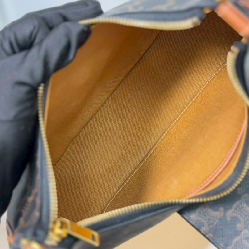 (真的很美🥹買它不會後悔!)🏷Celine 瑟琳.Ava Triomphe 老花腋下包 新款-20