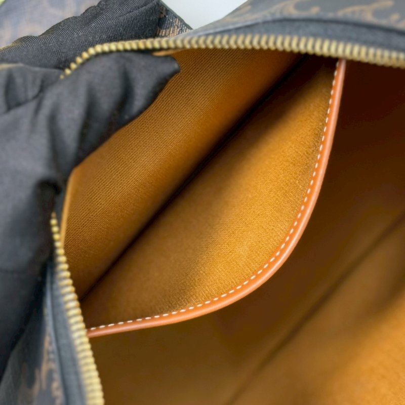 (真的很美🥹買它不會後悔!)🏷Celine 瑟琳.Ava Triomphe 老花腋下包 新款-21