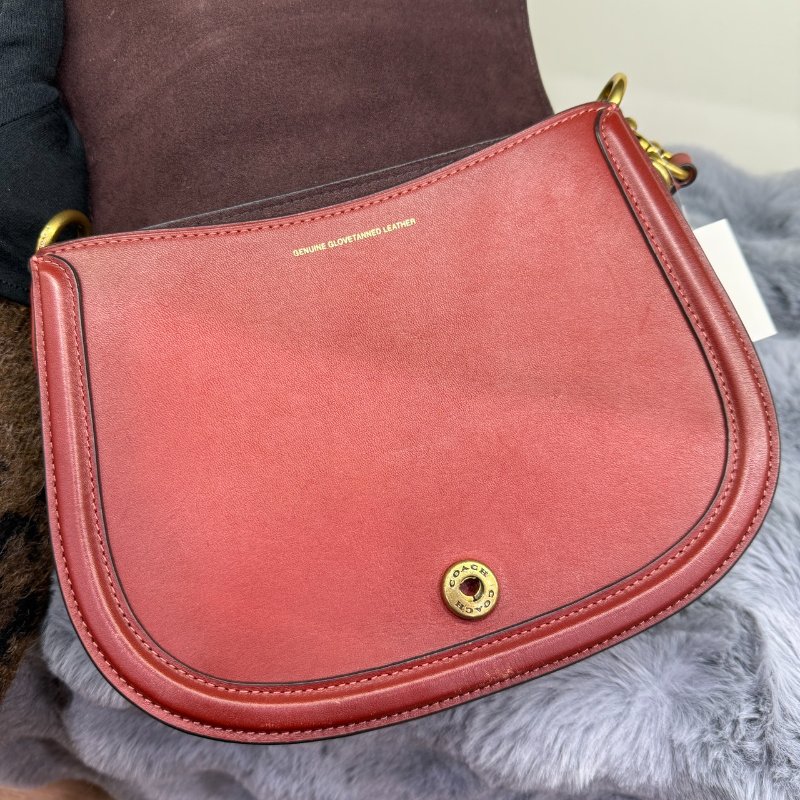 COACH 蔻馳BEAT C釦雙背帶斜背馬鞍包(紅)-22