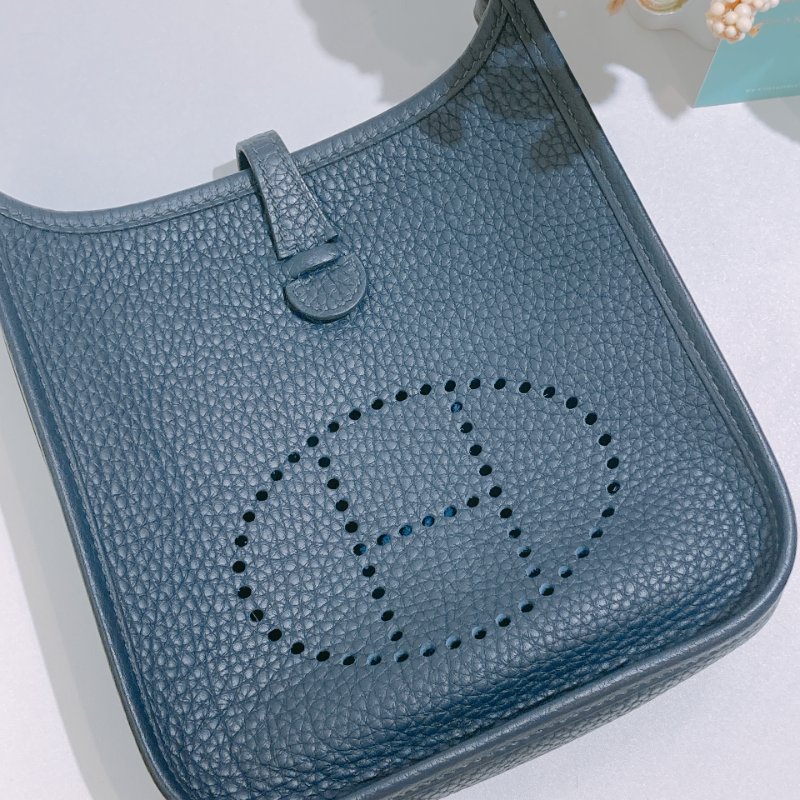 TW4693 Hermes 愛馬仕迷你依夫連肩帶包包Mini Evelyne TC Bleu Nuit x GHW-14