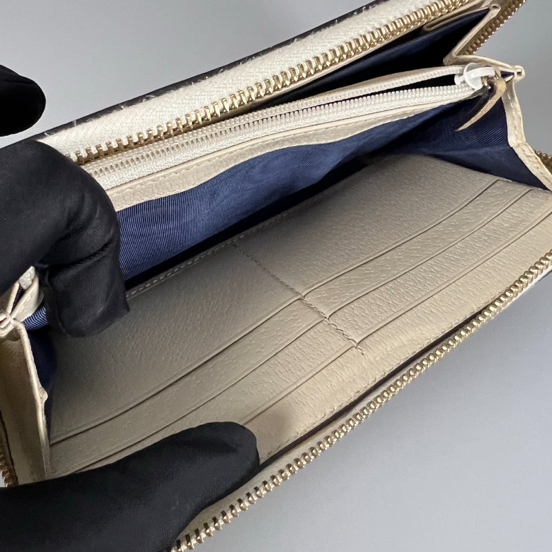 GUCCI 523154 白ㄇ拉長夾-9